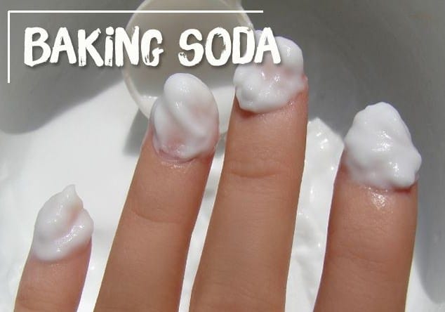 Tẩy sơn móng tay bằng Baking Soda