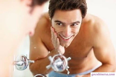 Nam giới nên rửa mặt bao nhiêu lần trong một ngày là đủ?