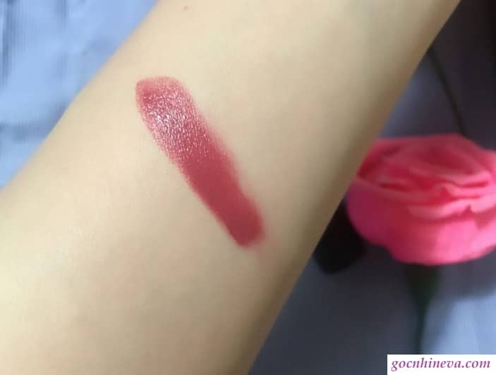 Chất son Smart Lipstick Kiko mềm mượt