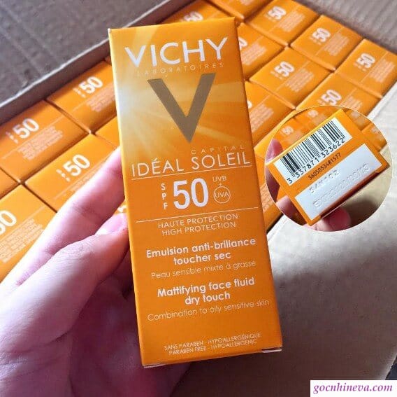  Vichy Ideal Soleil Mattifying Face Fluid Dry Touch SPF 50 với 3 màng lọc bảo vệ da hiệu quả