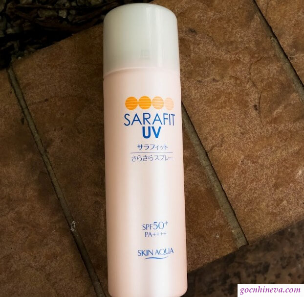 Xịt chống nắng Skin Aqua Sara – Fit UV Spray Aqua Floral SPF50+ PA++++ chống nắng hiệu quả, chống nước, thẩm thấu nhanh, dịu mát làn da thích hợp cho du lịch biển